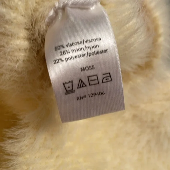 Venus puff sleeve sweater ivory and black size small - Picture 5 of 7